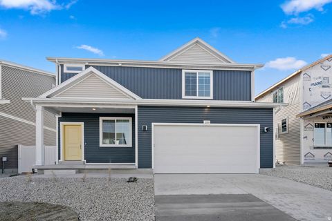 Photo of 261 N ROUNDABOUT ST, Saratoga Springs, UT 84045 (MLS # 2139803)