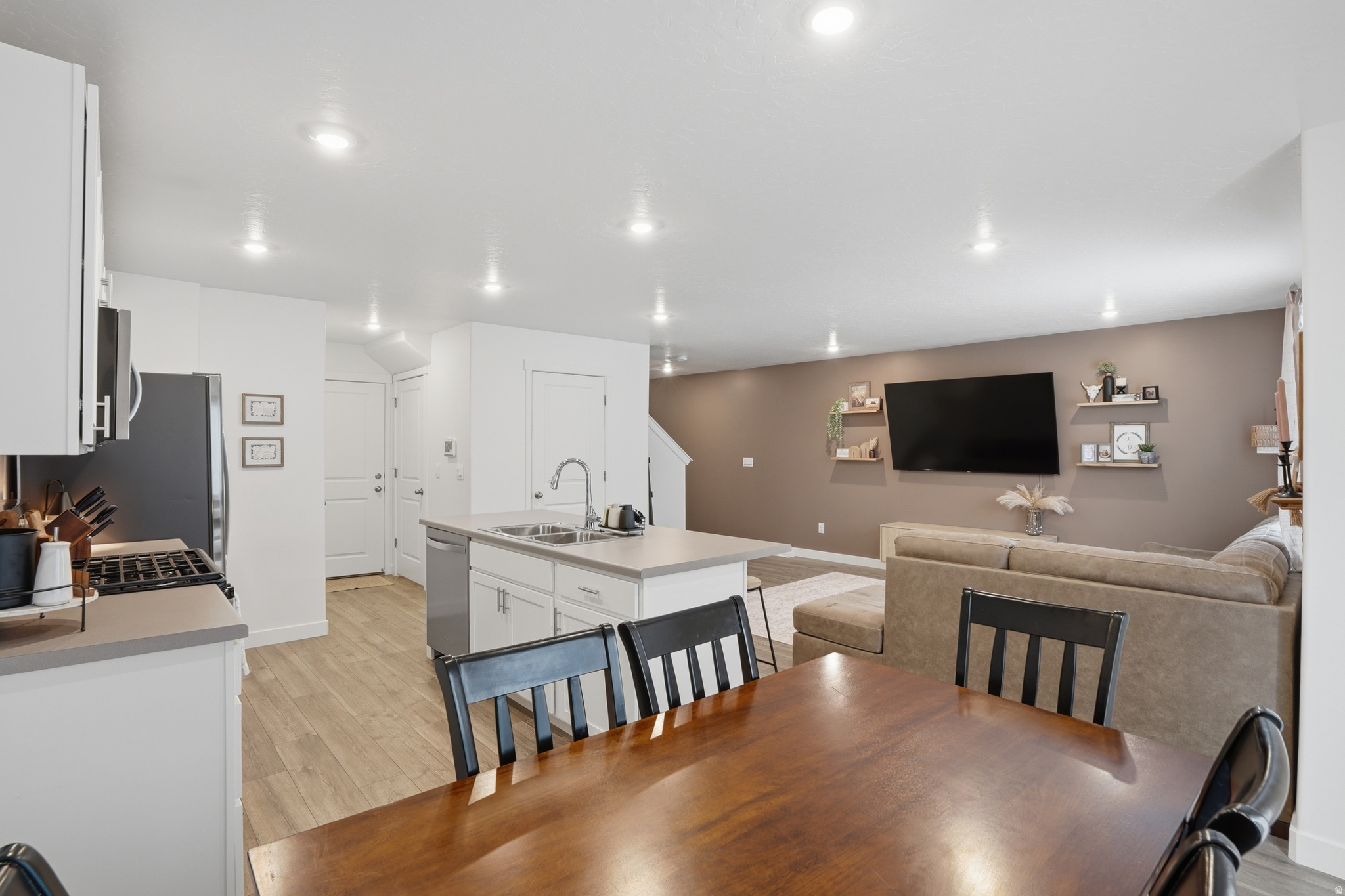 WESTERN ACRES - Residential