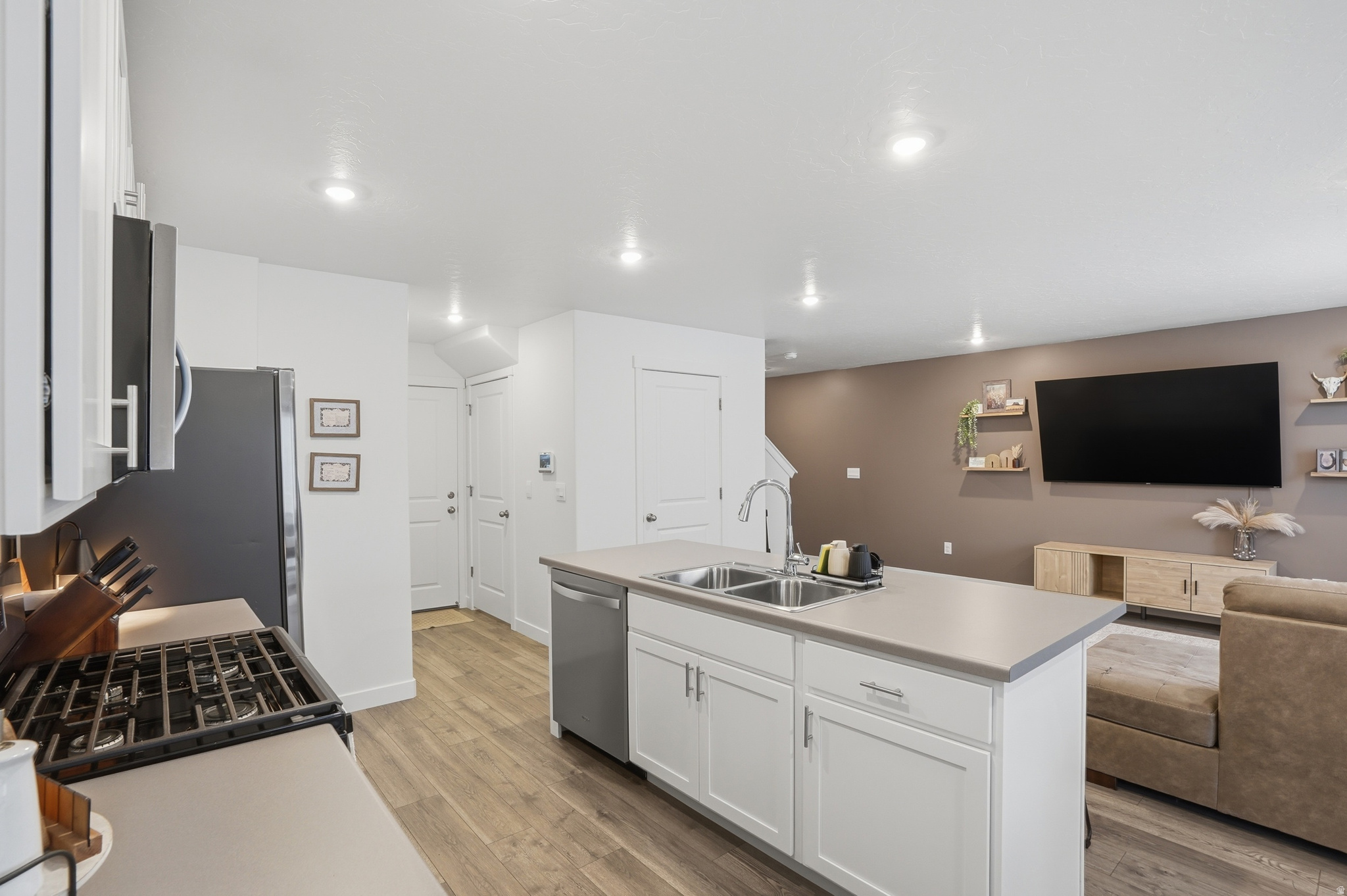 WESTERN ACRES - Residential