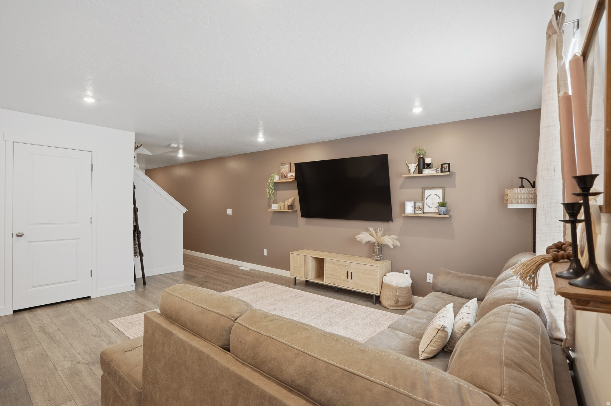 WESTERN ACRES - Residential
