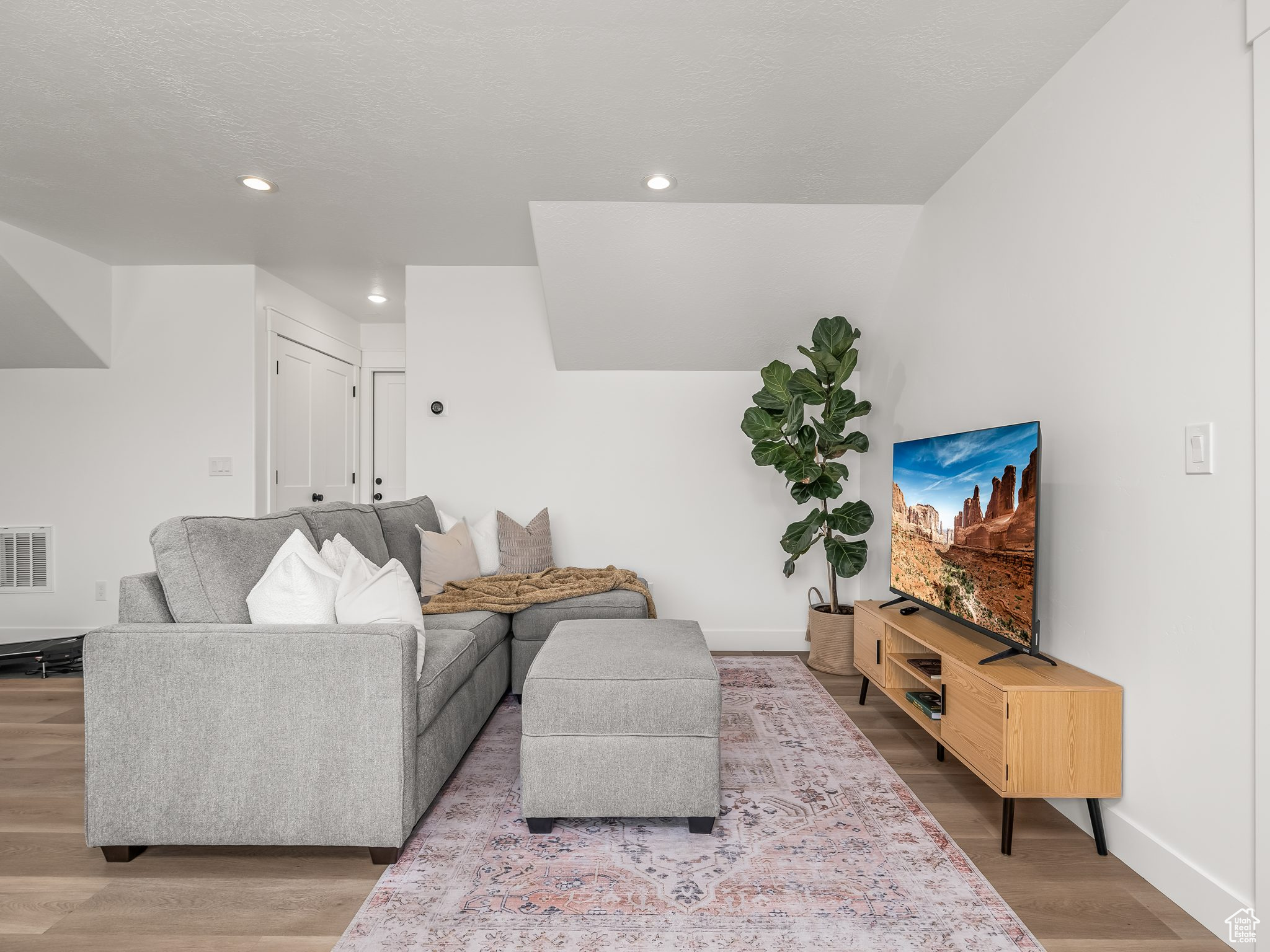 PIONEER HEIGHTS - Residential
