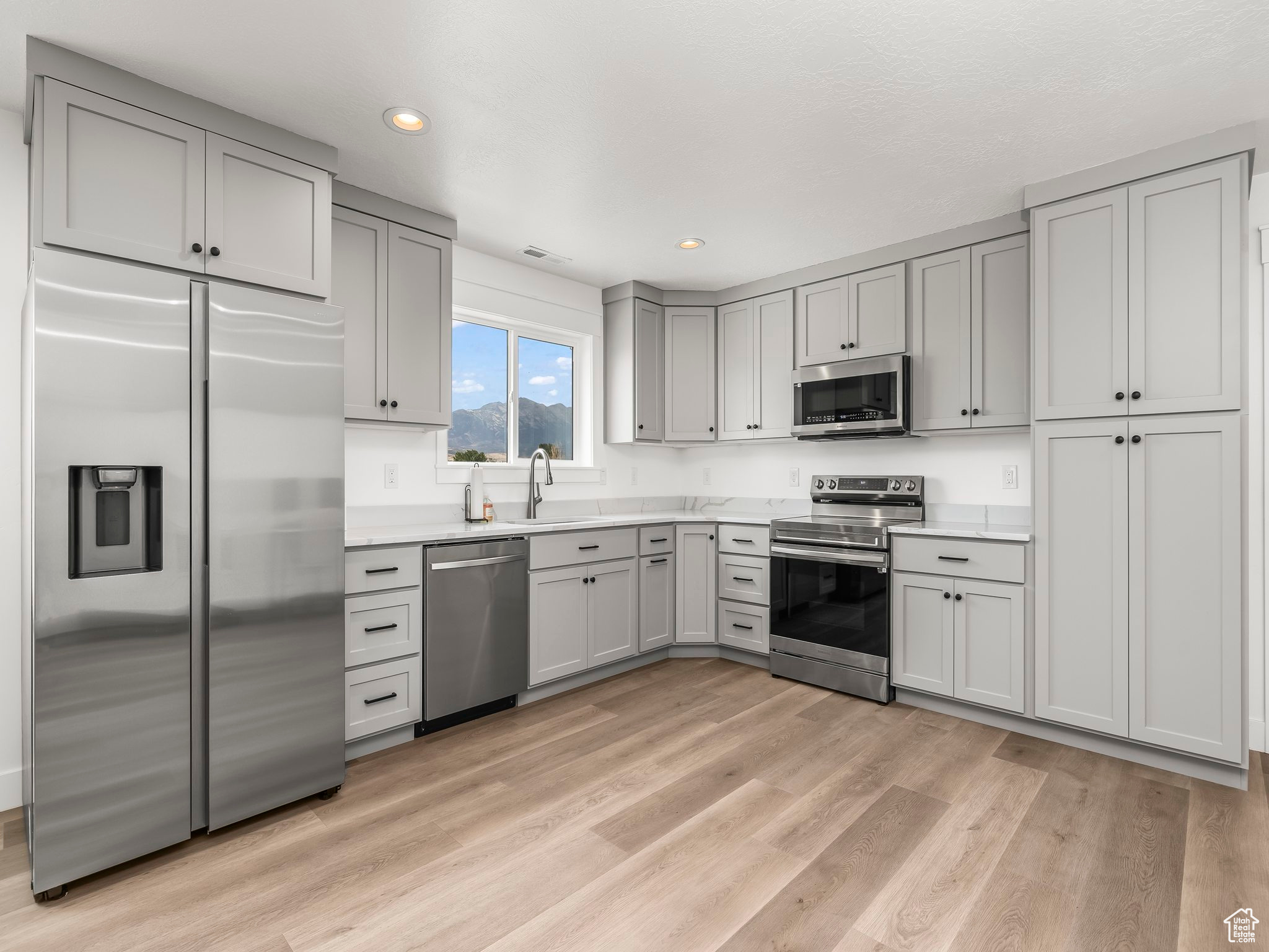 PIONEER HEIGHTS - Residential