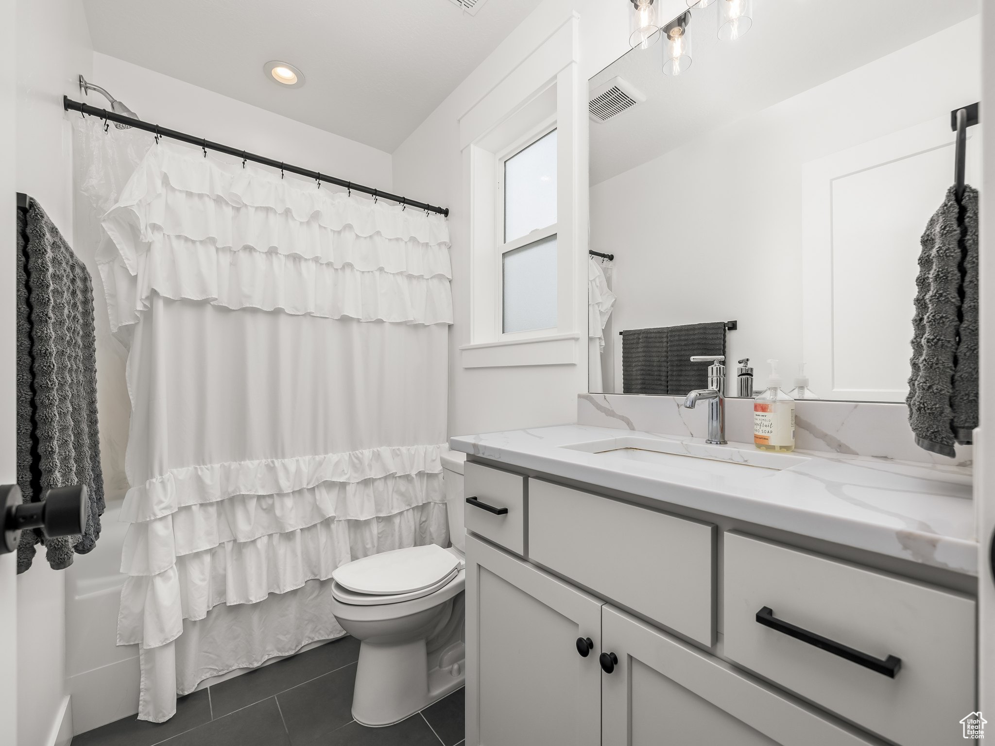 PIONEER HEIGHTS - Residential