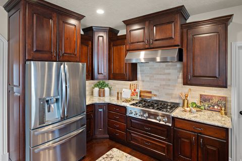 Tiny photo for 1352 W 900 S, Mapleton, UT 84664 (MLS # 2141402)