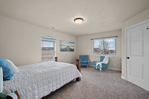 Tiny photo for 1352 W 900 S, Mapleton, UT 84664 (MLS # 2141402)