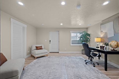 Tiny photo for 1352 W 900 S, Mapleton, UT 84664 (MLS # 2141402)