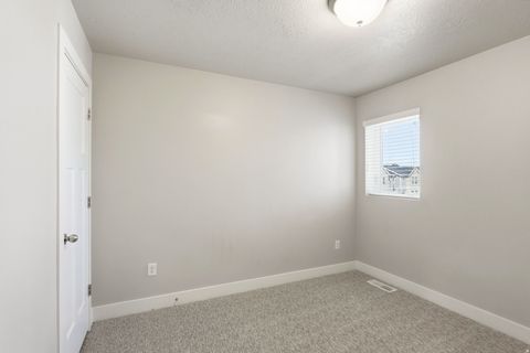 Tiny photo for 74 E GOLDEN PRIVET DR, Draper, UT 84020 (MLS # 2146430)