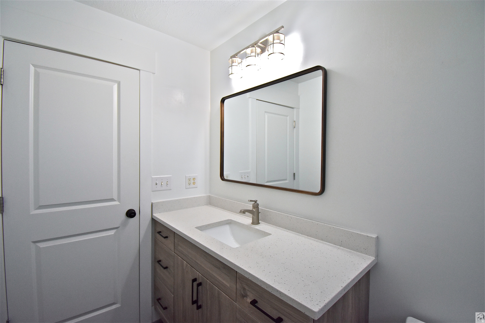 FIVE STAR CONDO - Residential