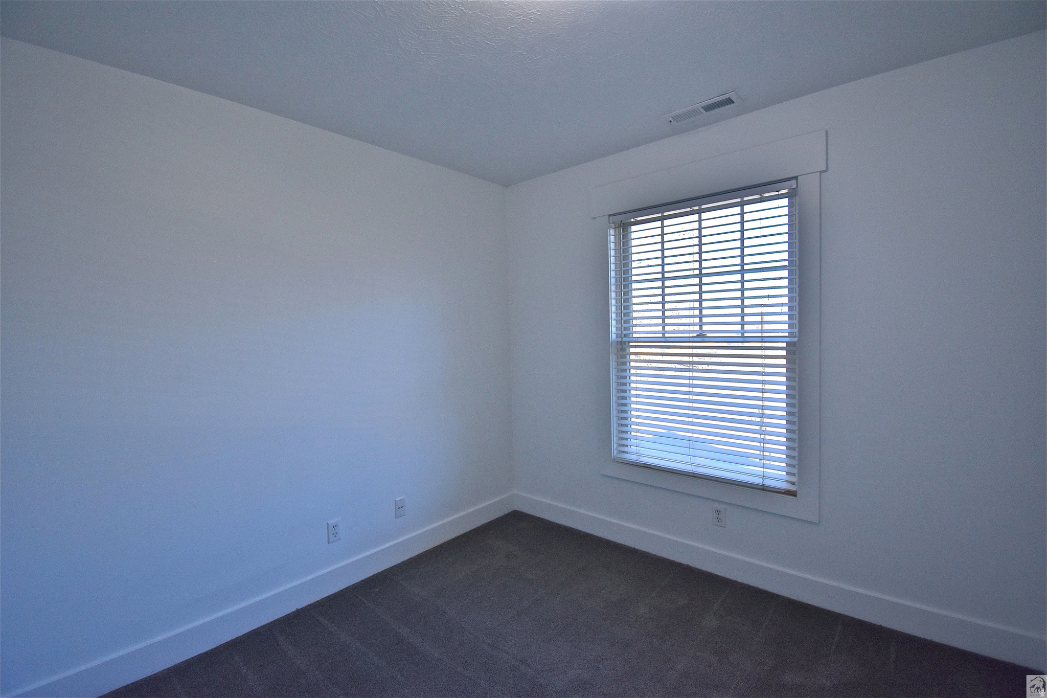 FIVE STAR CONDO - Residential