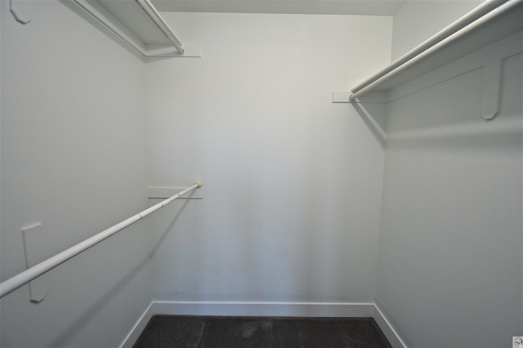 FIVE STAR CONDO - Residential