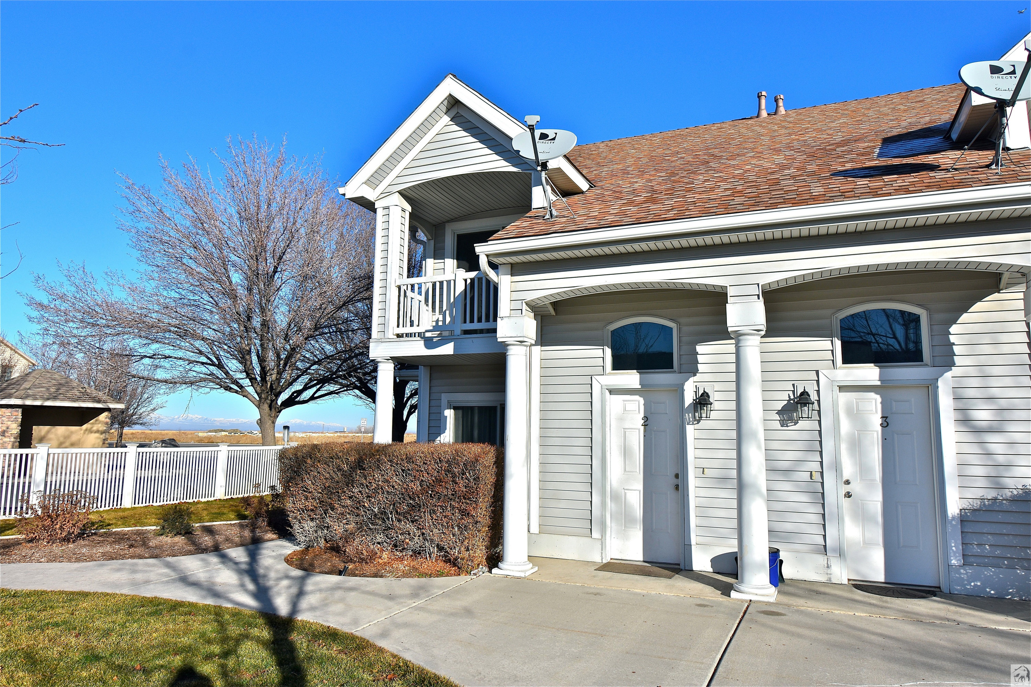 FIVE STAR CONDO - Residential