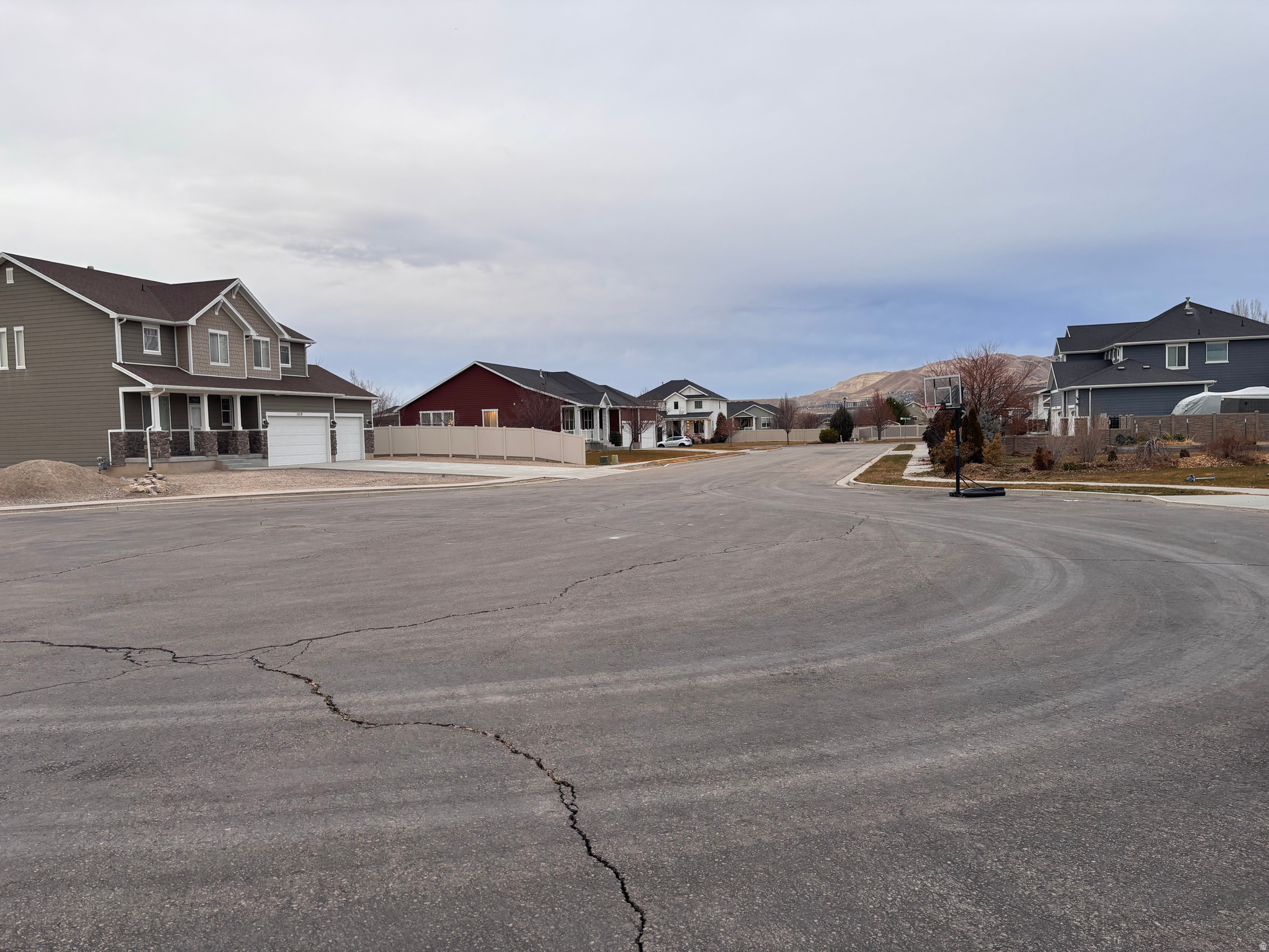 SPRING RANCH - Residential