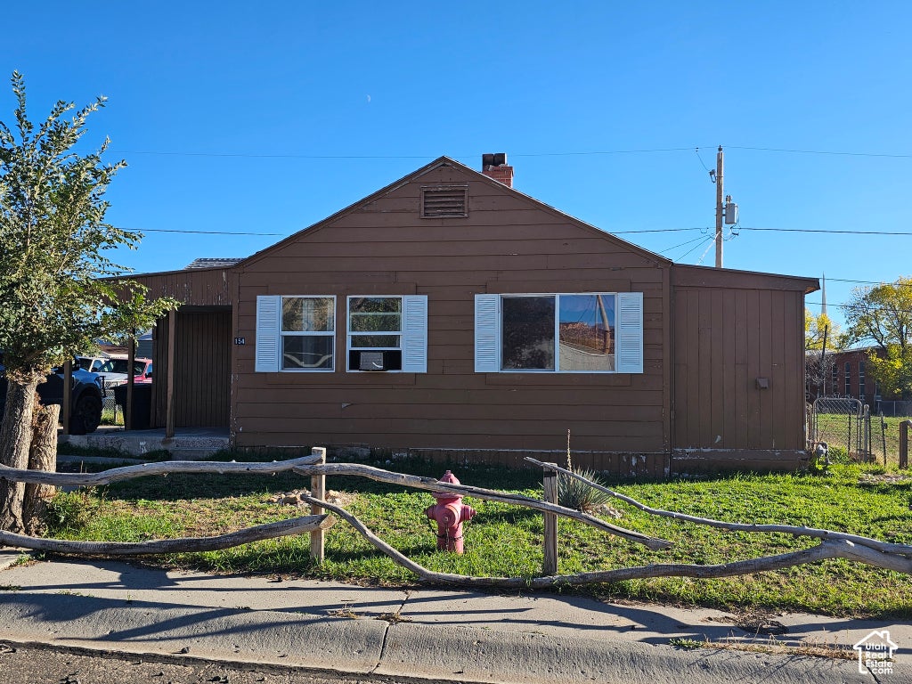 Photo of 154 BERKLEY AVE, East Carbon, UT 84520 (MLS # 2191735)