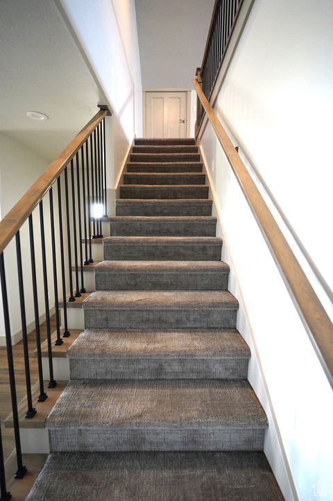 Tiny photo for 759 W FOX DR, Pleasant View, UT 84414 (MLS # 2116543)