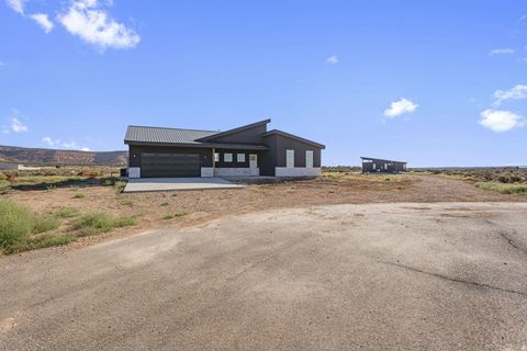 Tiny photo for 4380 E SEGO LILY CIR, Kanab, UT 84741 (MLS # 2127940)