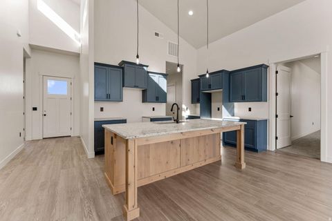 Tiny photo for 4380 E SEGO LILY CIR, Kanab, UT 84741 (MLS # 2127940)