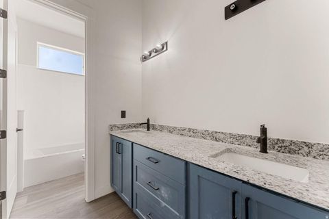 Tiny photo for 4380 E SEGO LILY CIR, Kanab, UT 84741 (MLS # 2127940)