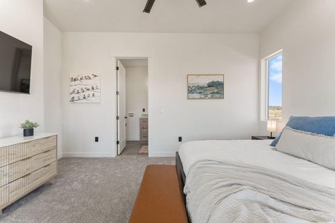 Tiny photo for 4380 E SEGO LILY CIR, Kanab, UT 84741 (MLS # 2127940)