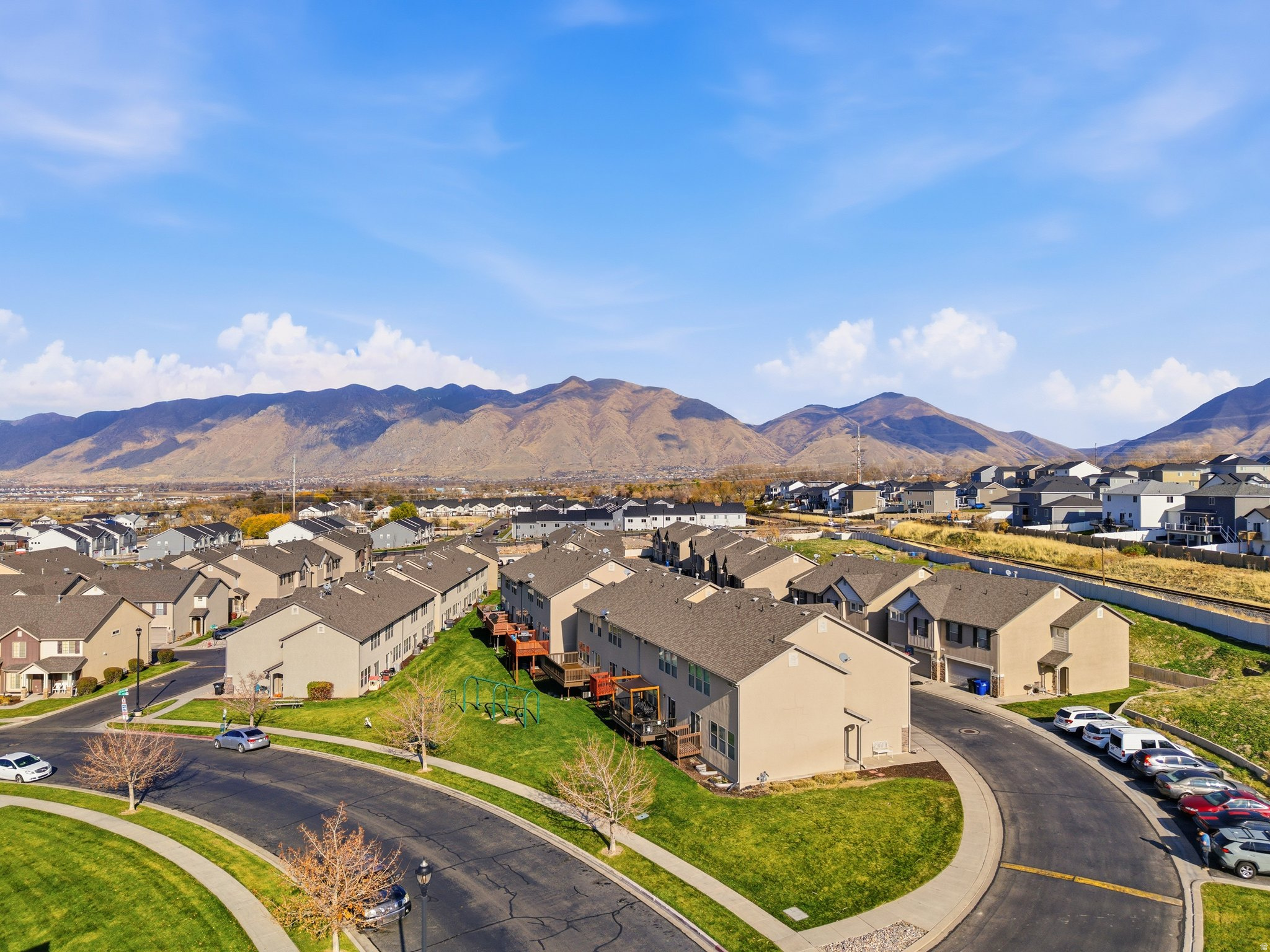 WHISPERING WILLOW - Residential