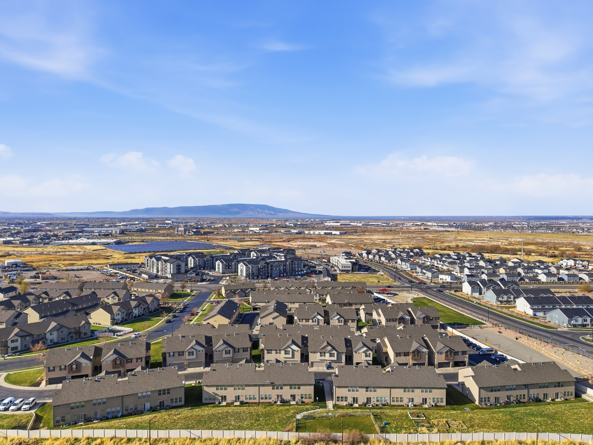 WHISPERING WILLOW - Residential