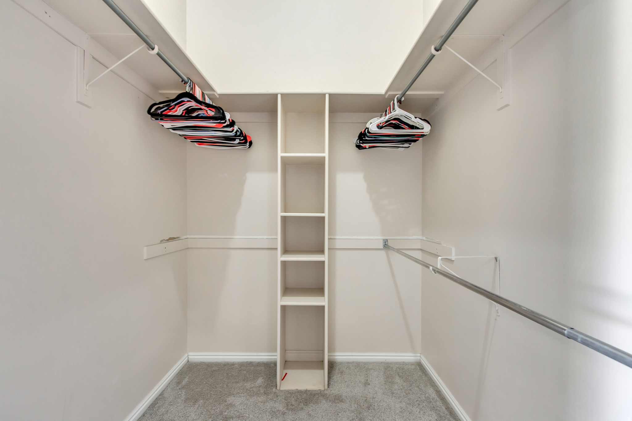 RIVERSIDE ESTATES - Residential