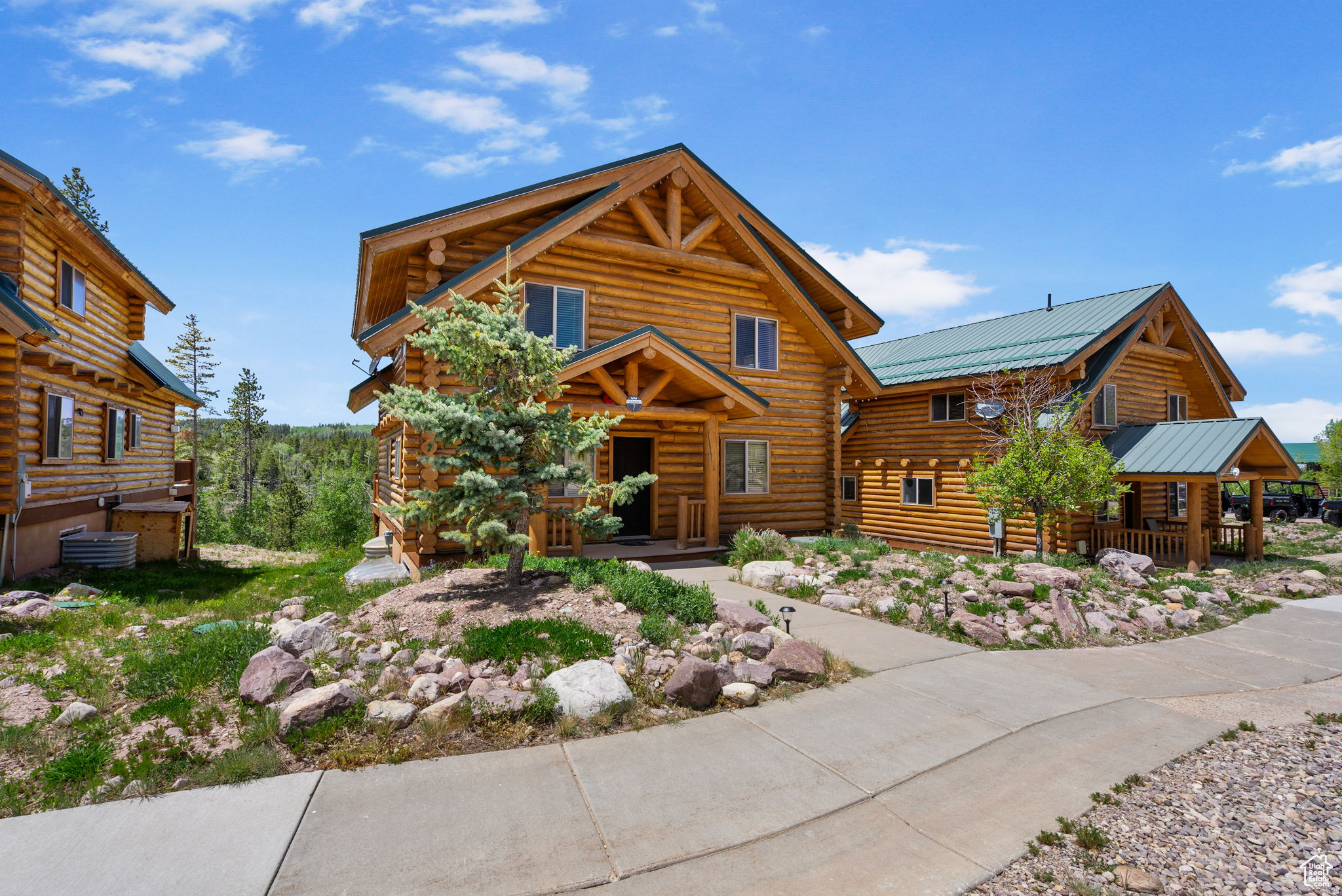 THE CABINS AT BEAR RIVER LODGE - Residential
