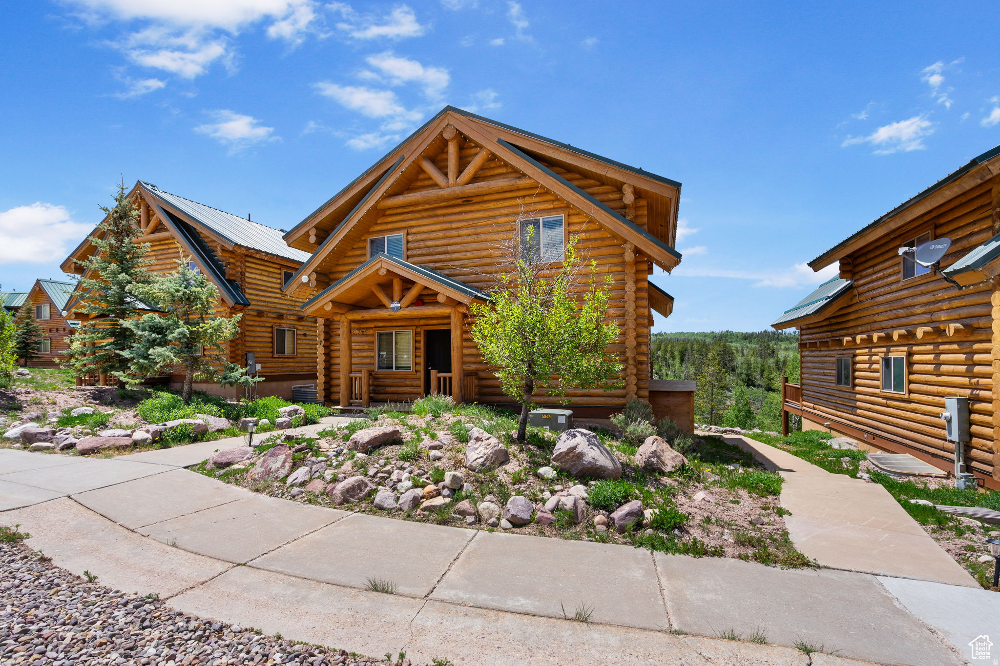 THE CABINS AT BEAR RIVER LODGE - Residential