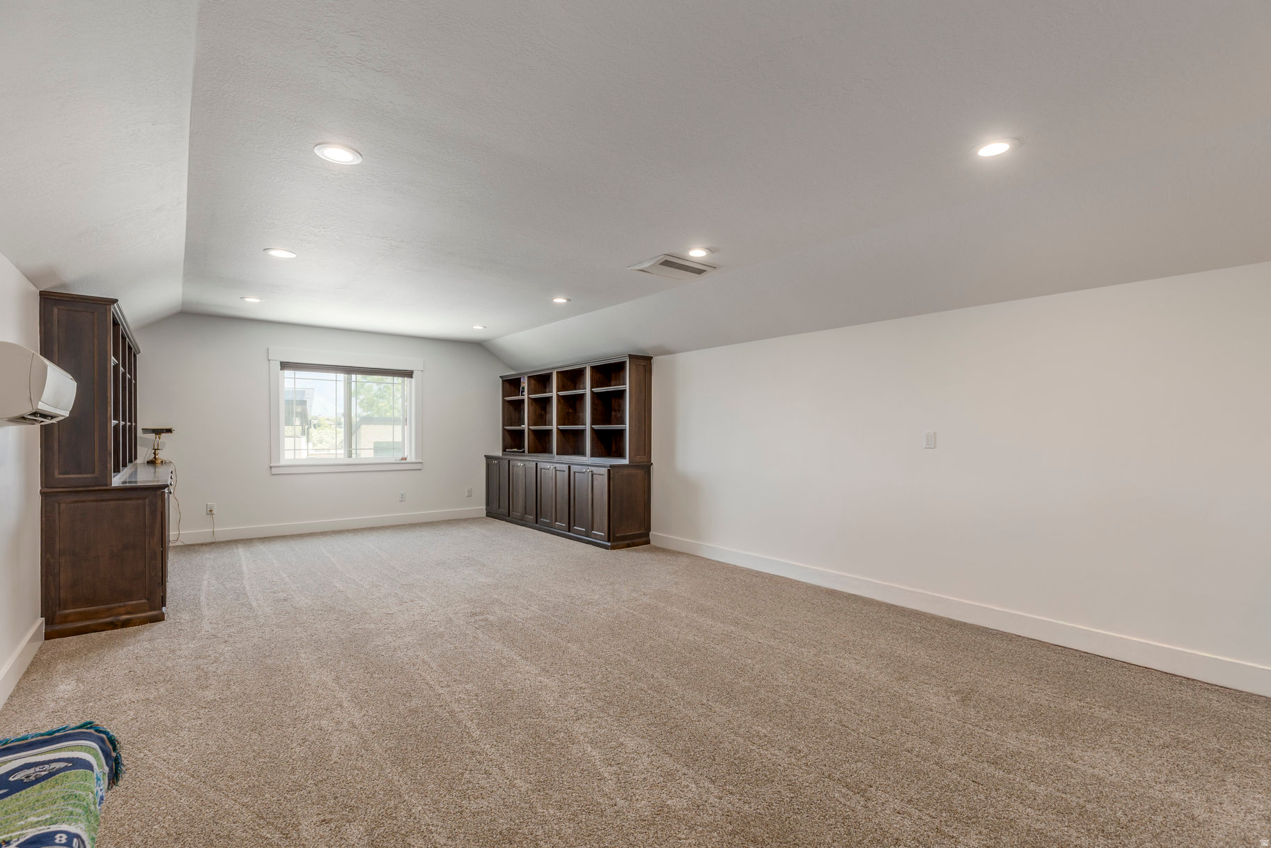 WEST RIVER ESTATES - Residential