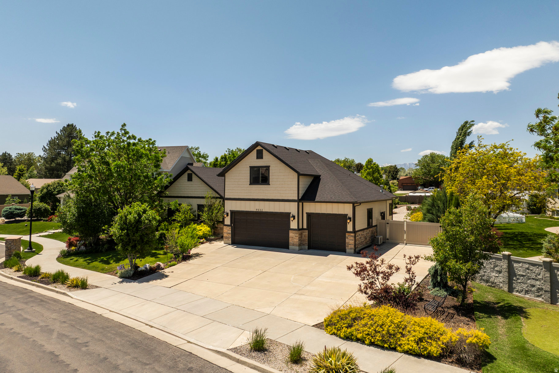 WEST RIVER ESTATES - Residential