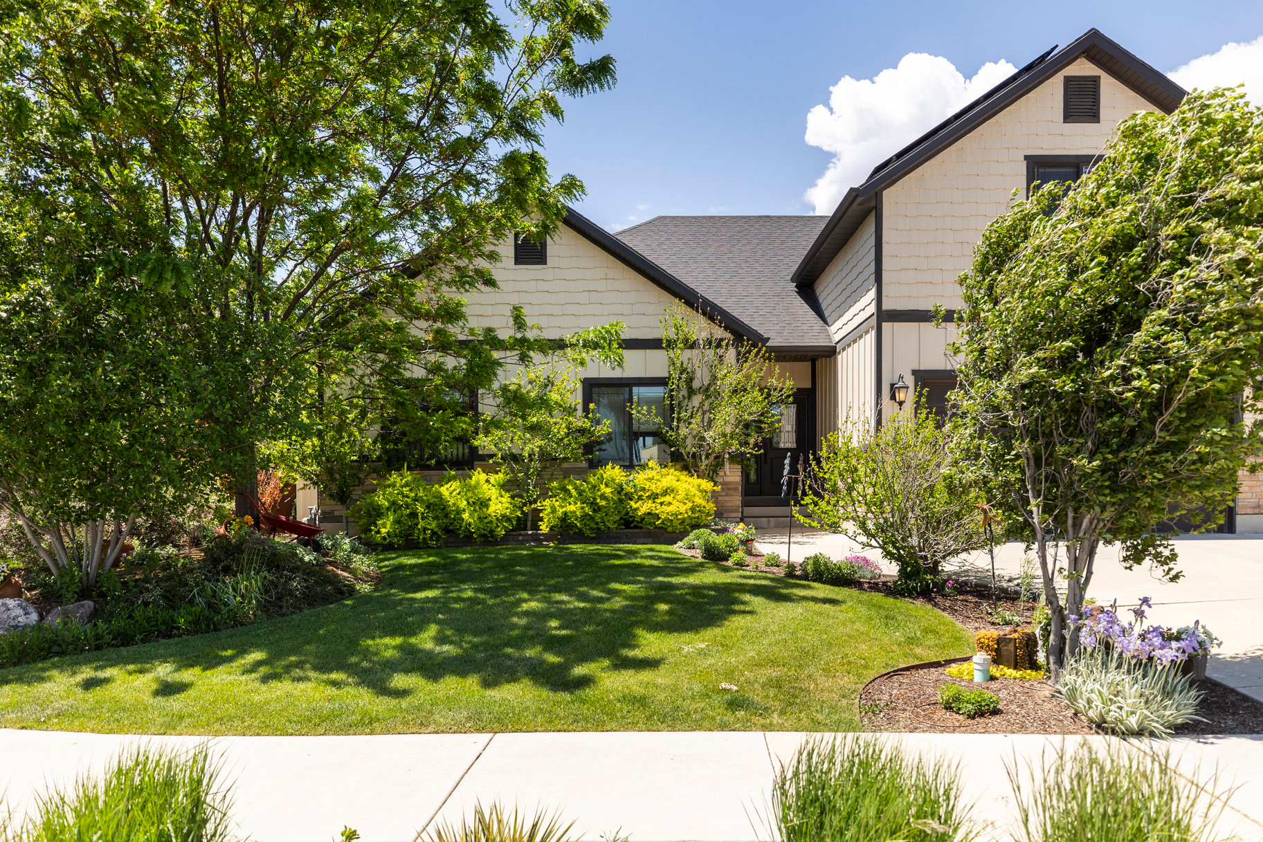 WEST RIVER ESTATES - Residential