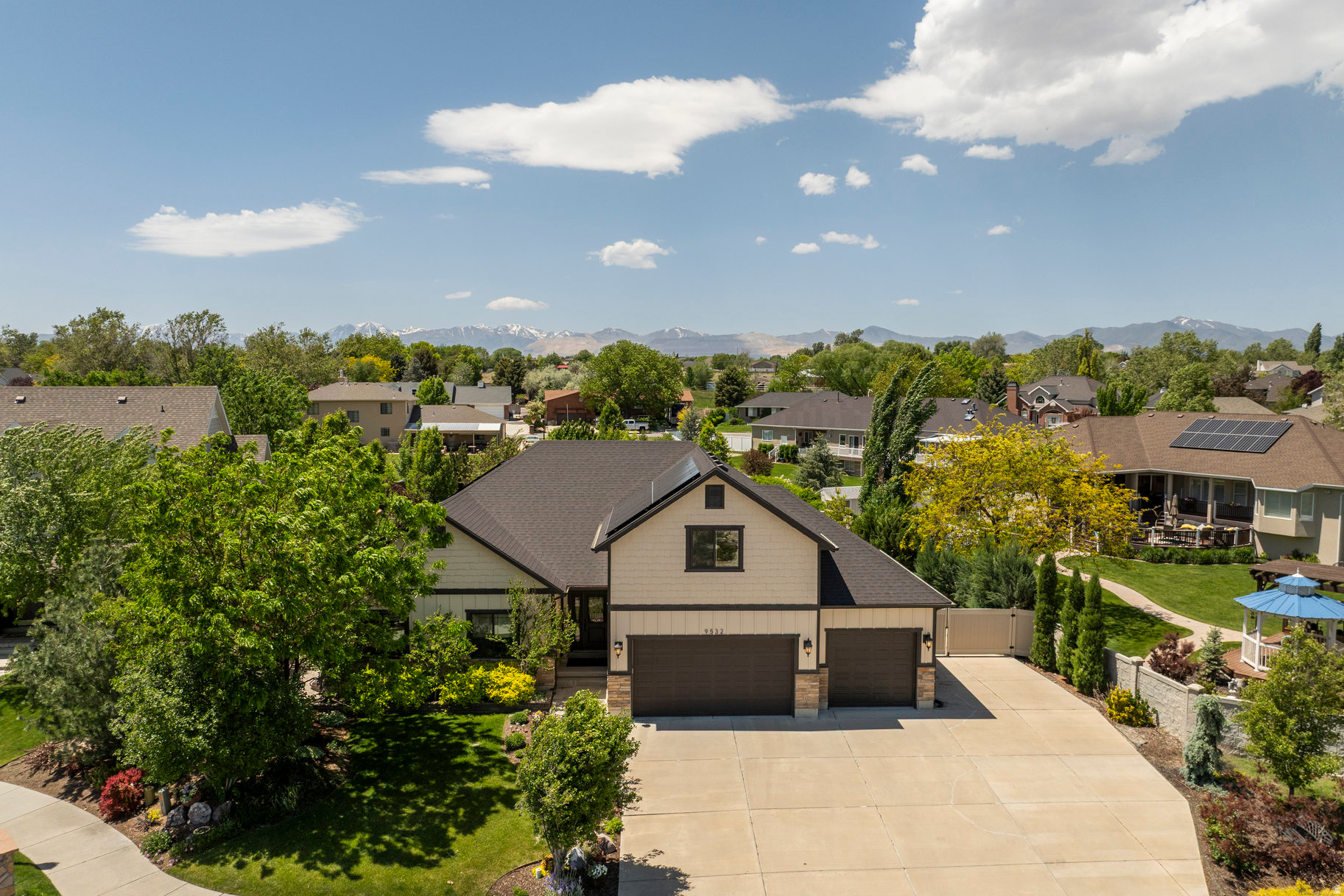 WEST RIVER ESTATES - Residential