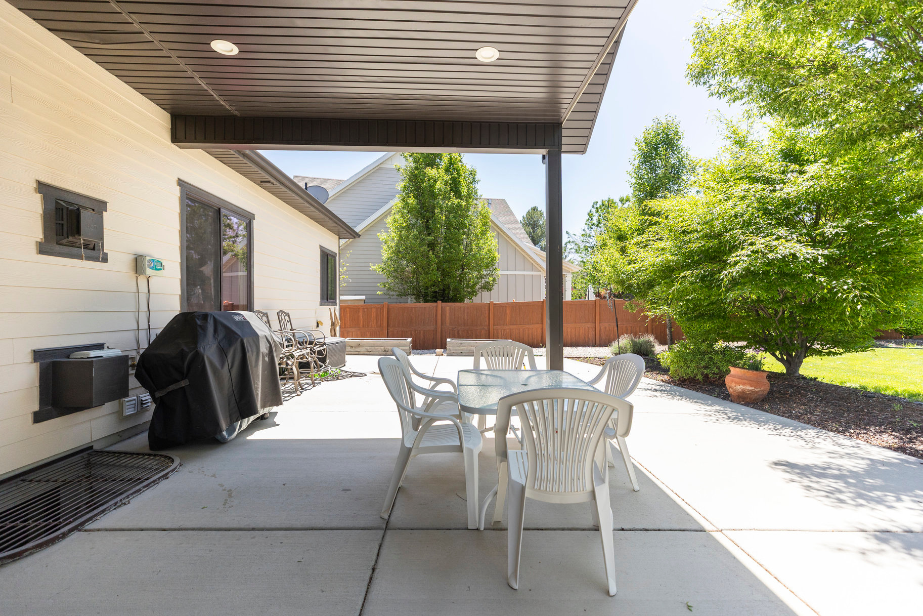 WEST RIVER ESTATES - Residential