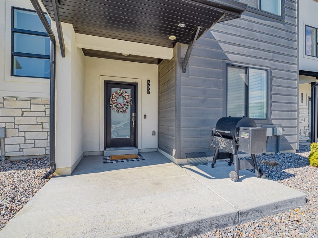 Photo of 509 S 1040 W, American Fork, UT 84003 (MLS # 2134316)