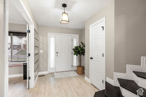 Tiny photo for 2844 S ISLAND FOX LN, Saratoga Springs, UT 84045 (MLS # 2192716)