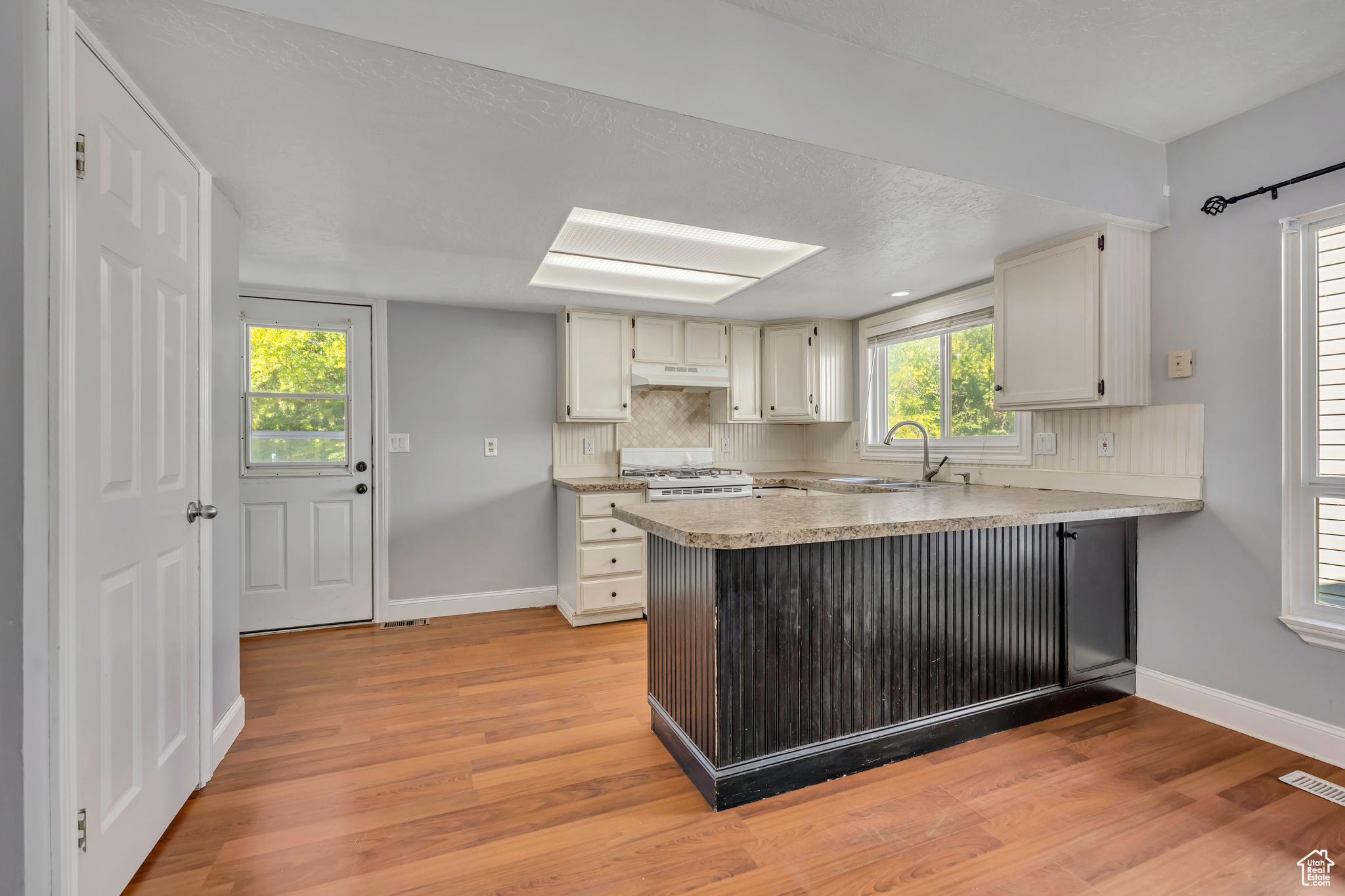 FAIRWAY PARK - Residential