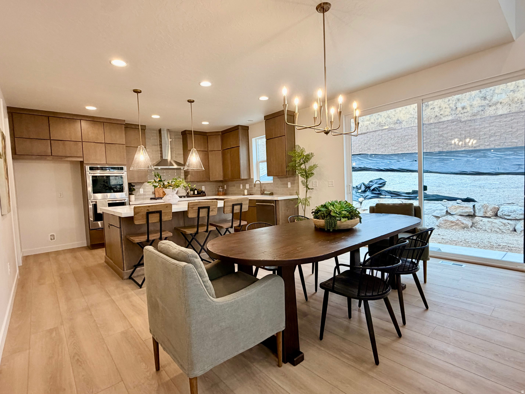 CANYON POINT - Residential