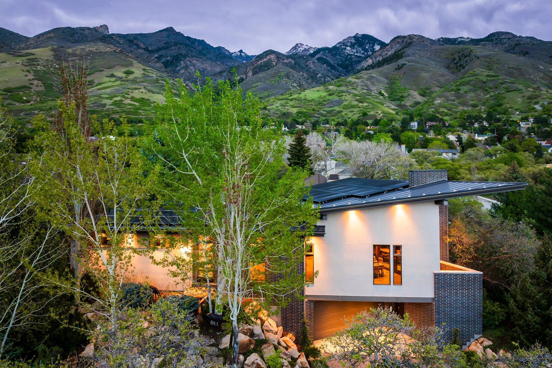 HIDDEN OAKS - Residential