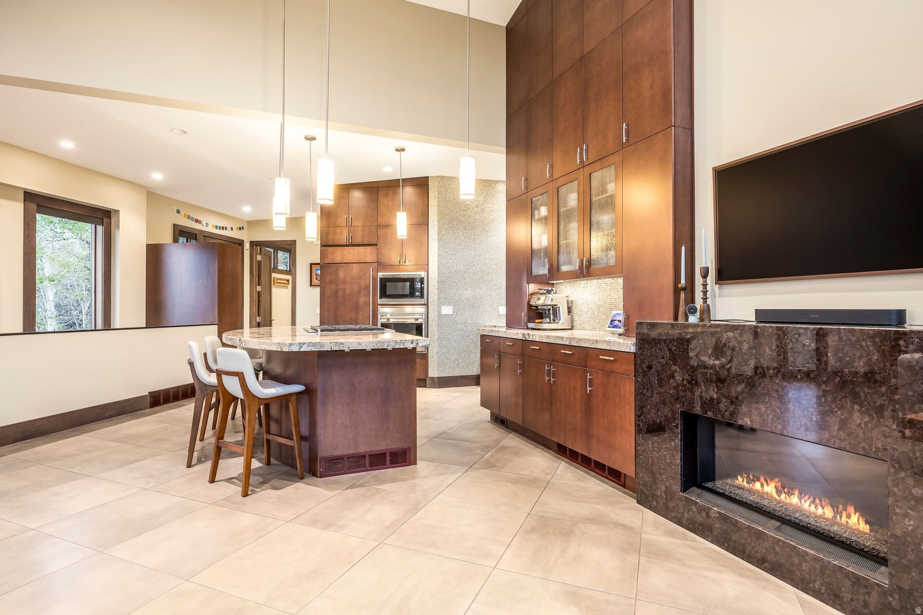 HIDDEN OAKS - Residential