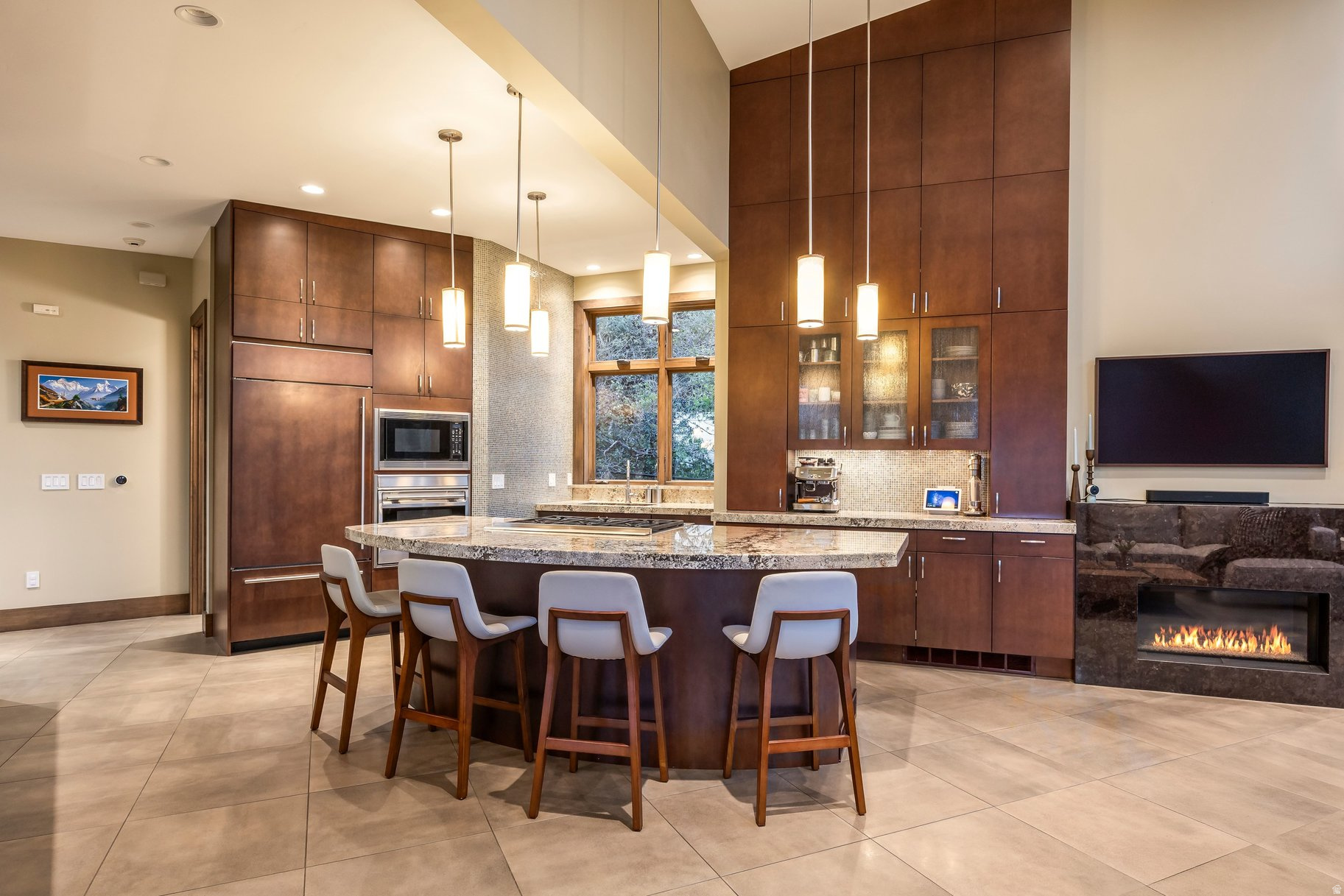 HIDDEN OAKS - Residential