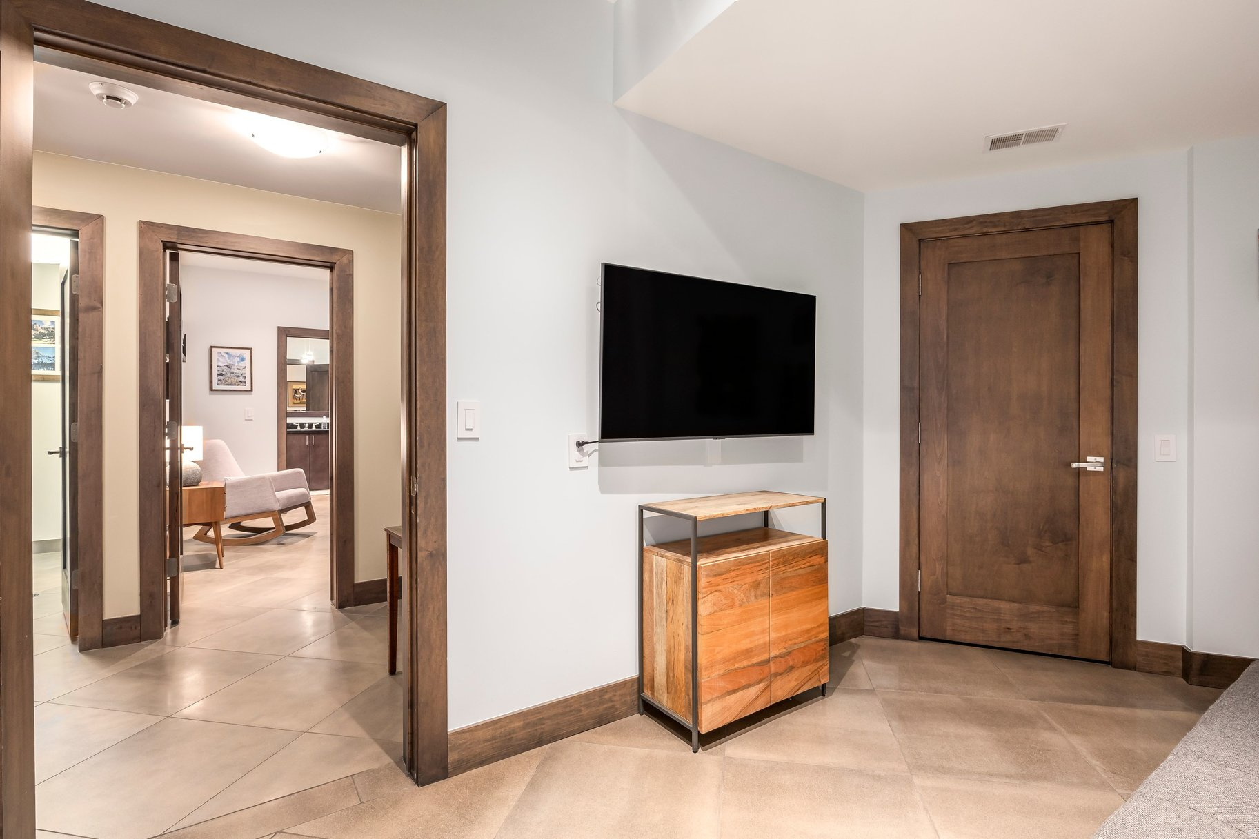 HIDDEN OAKS - Residential