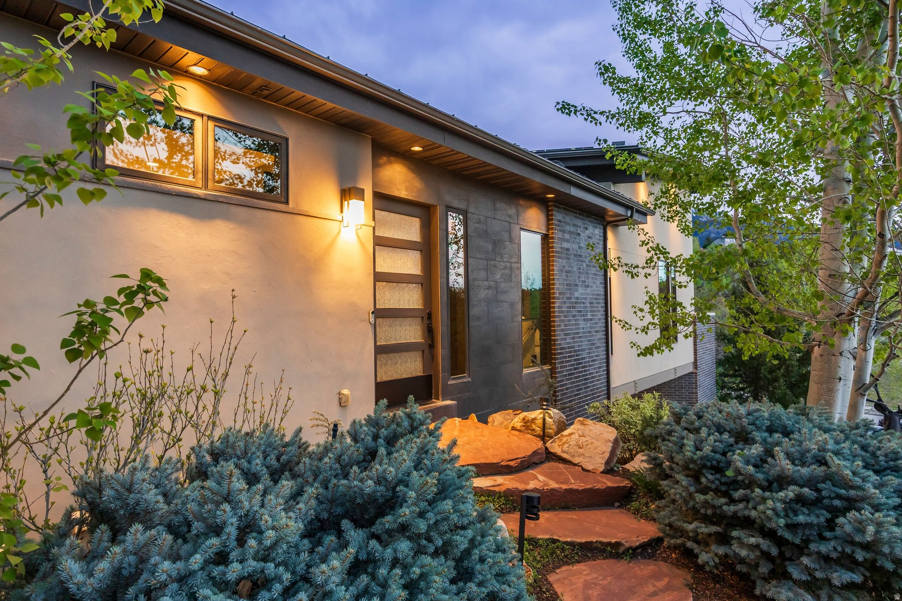 HIDDEN OAKS - Residential