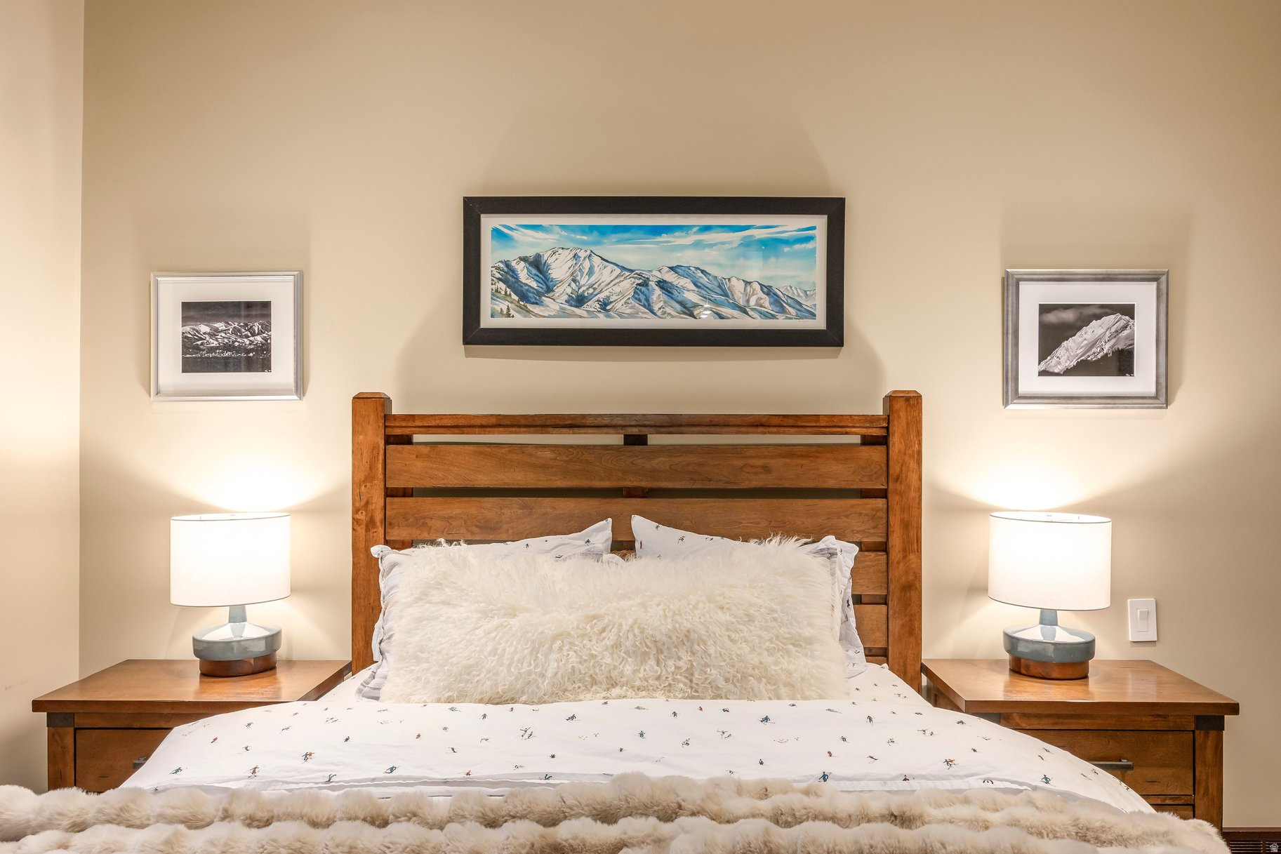 HIDDEN OAKS - Residential