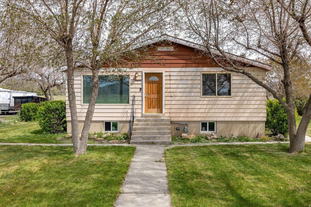 Photo of 11700 N 9200 W, Tremonton, UT 84337 (MLS # 2152592)