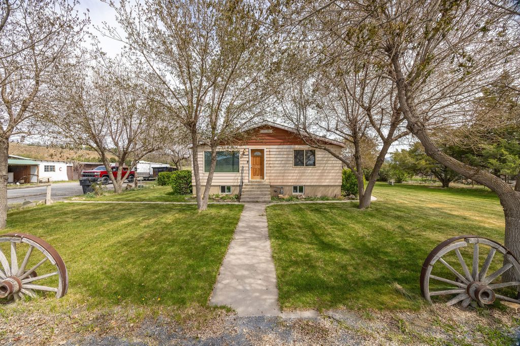 Photo of 11700 N 9200 W, Tremonton, UT 84337 (MLS # 2152592)