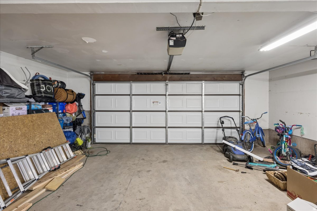 OAK FOREST - Residential