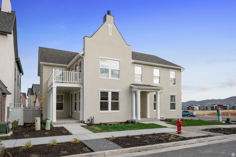 DAYBREAK - Residential Income