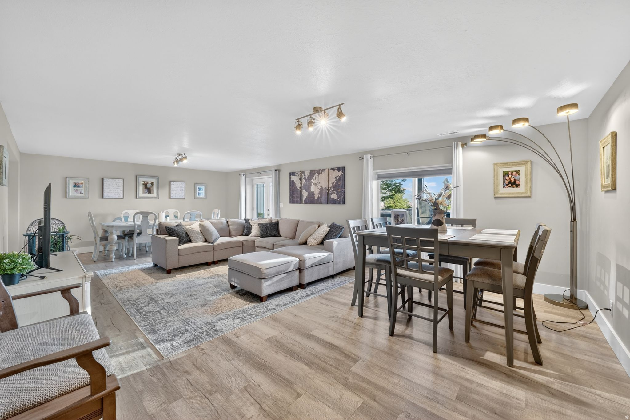 JORDAN HEIGHTS - Residential