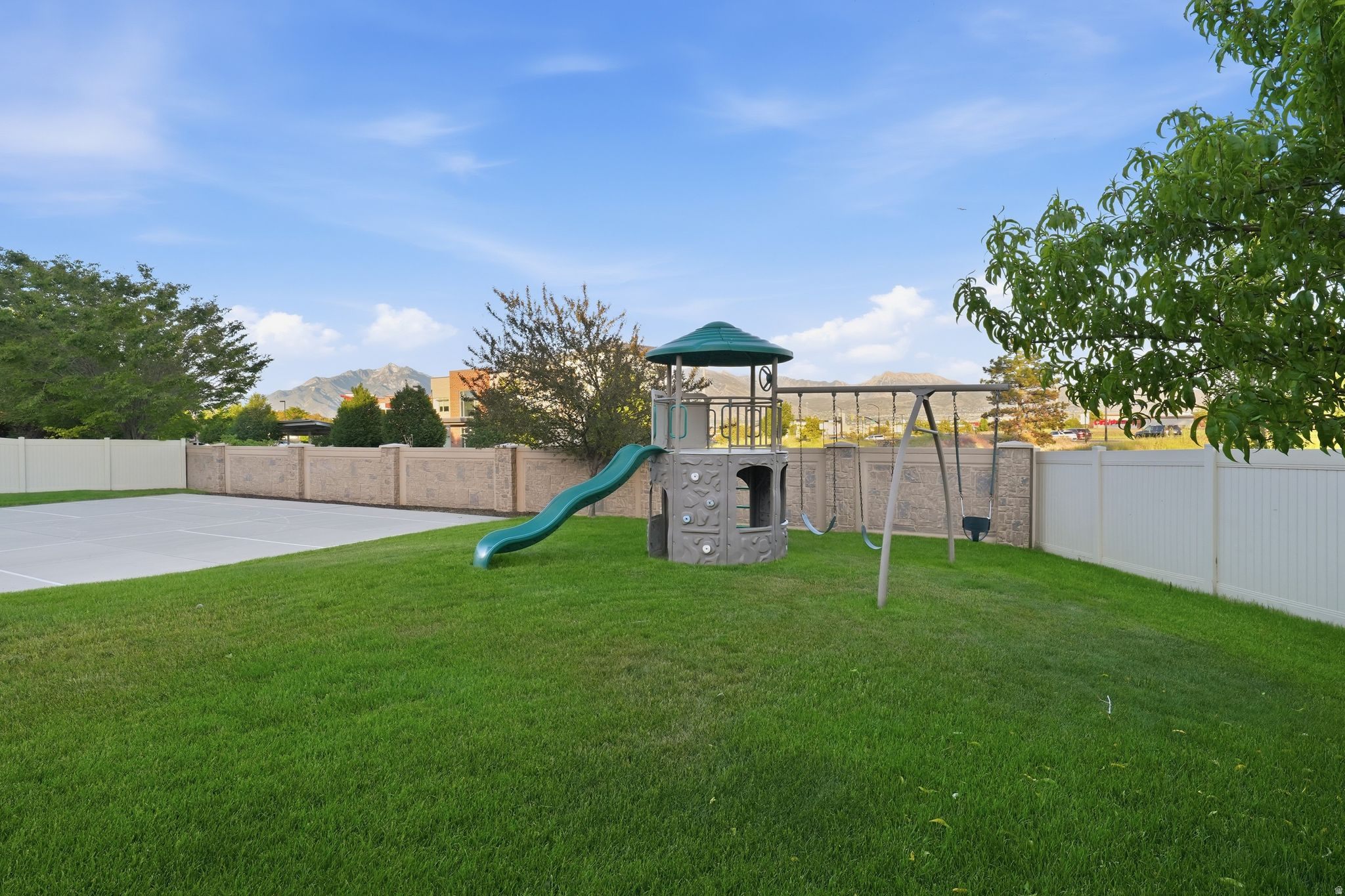 JORDAN HEIGHTS - Residential