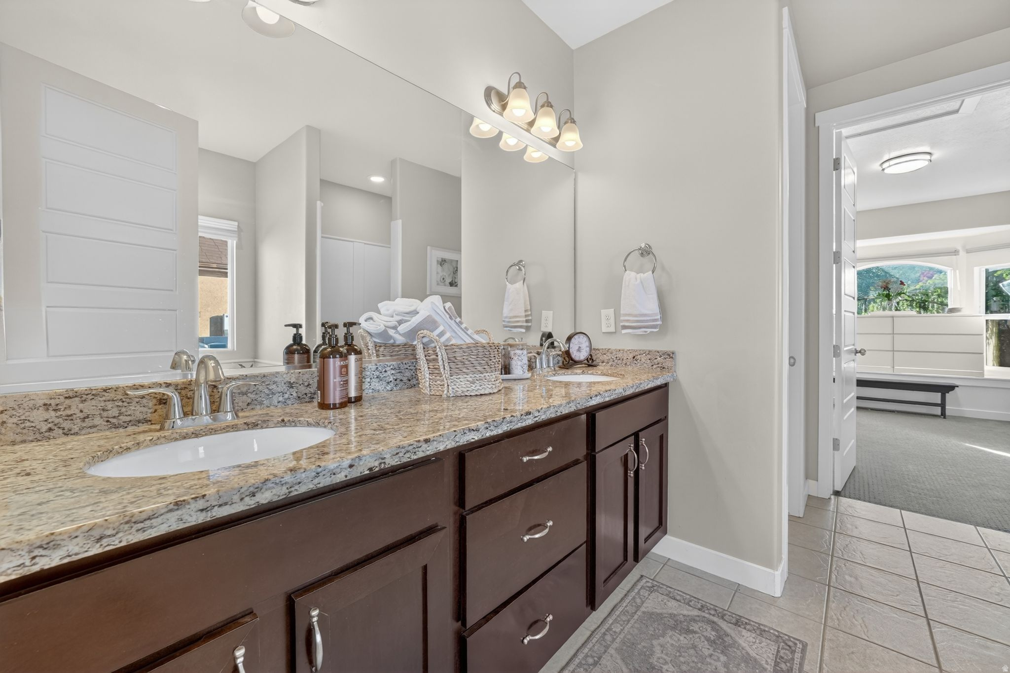JORDAN HEIGHTS - Residential