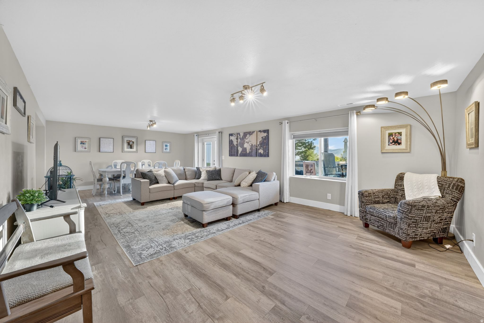 JORDAN HEIGHTS - Residential